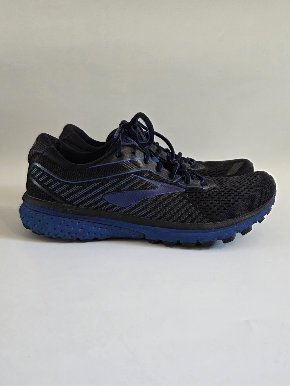 Brooks Ghost 12 Men's Black Blue Sneaker Size 9